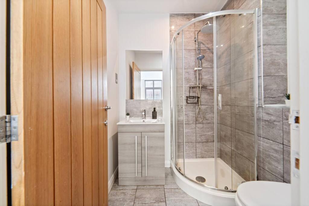 Urban Comfort Getaway- Leicester City Centre Екстер'єр фото